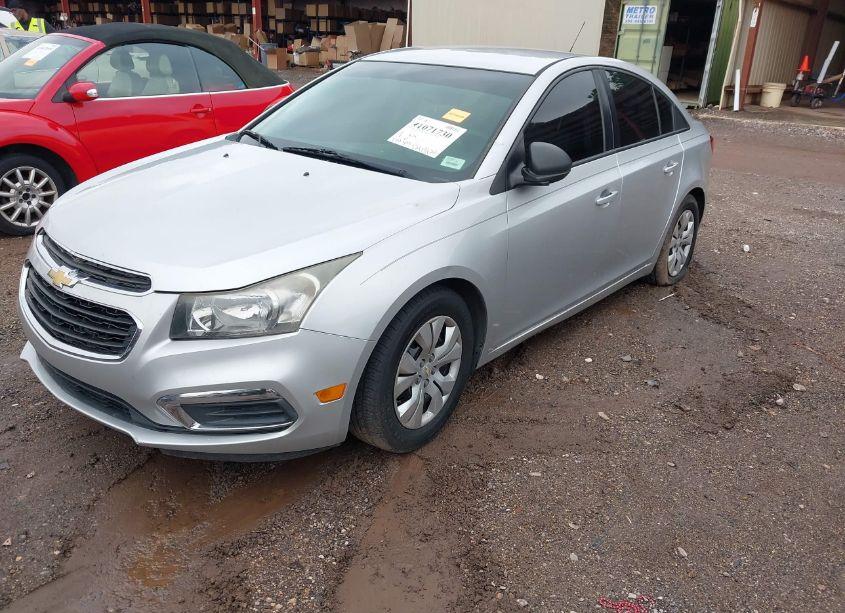 Photo 2 of 2015 Chevrolet Cruze LS AUTO (VIN 1G1PA5SH7F7143192)