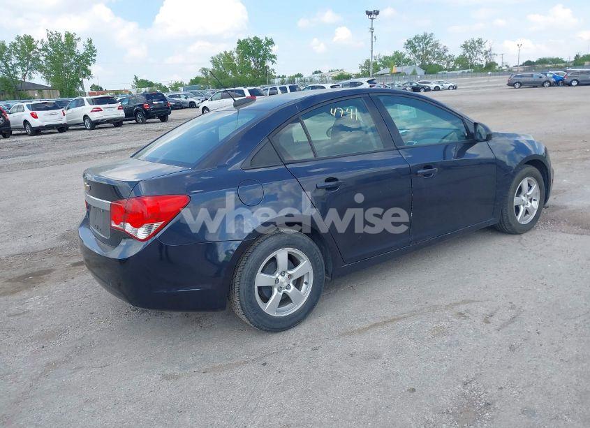 Photo 4 of 2015 Chevrolet Cruze LS AUTO (VIN 1G1PA5SH7F7151003)