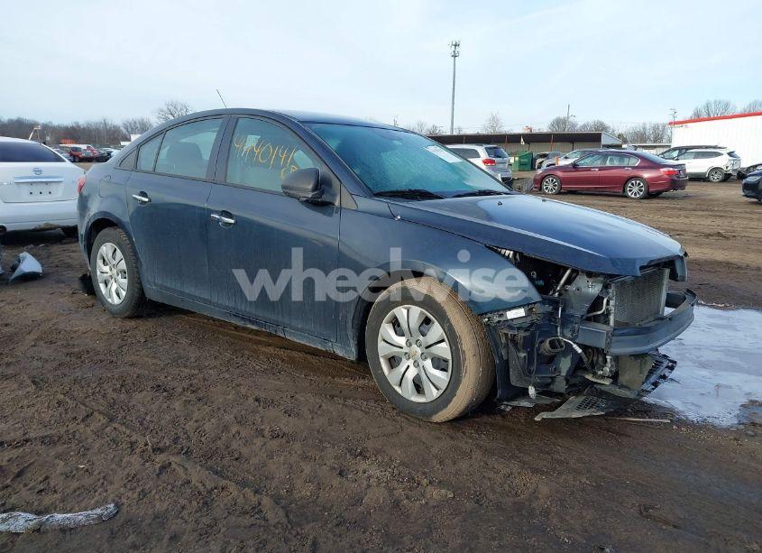 2015 Chevrolet Cruze LS AUTO (VIN 1G1PA5SH7F7296462) main photo