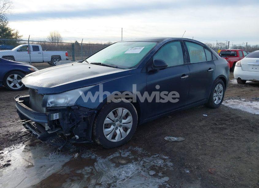 Photo 2 of 2015 Chevrolet Cruze LS AUTO (VIN 1G1PA5SH7F7296462)
