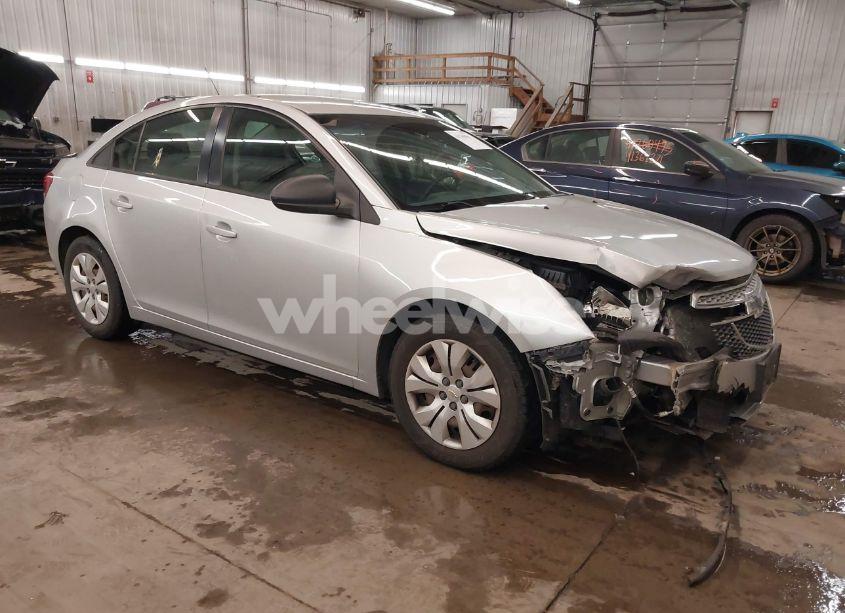 2015 Chevrolet Cruze LS AUTO (VIN 1G1PA5SH7F7299328) main photo