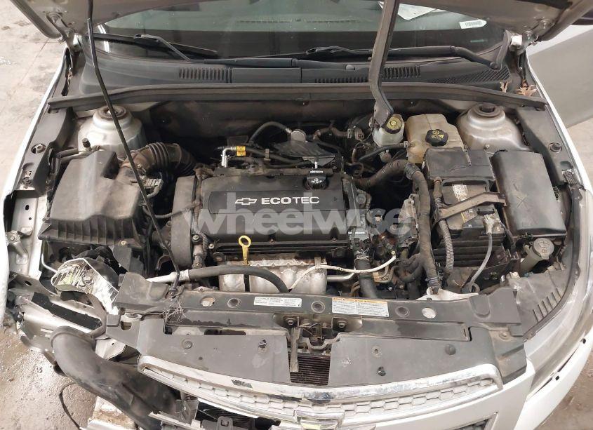 Photo 10 of 2015 Chevrolet Cruze LS AUTO (VIN 1G1PA5SH7F7299328)