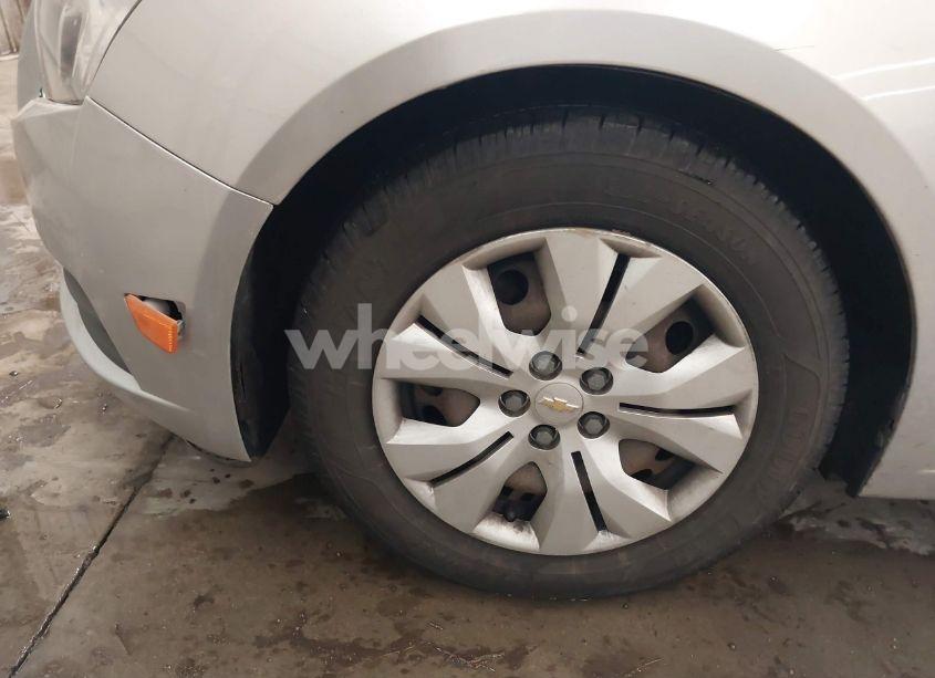 Photo 12 of 2015 Chevrolet Cruze LS AUTO (VIN 1G1PA5SH7F7299328)