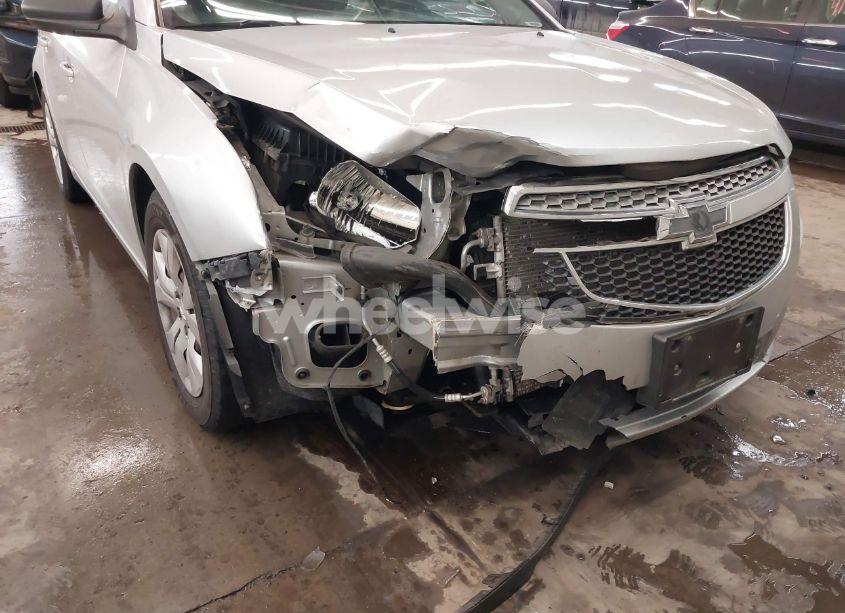 Photo 6 of 2015 Chevrolet Cruze LS AUTO (VIN 1G1PA5SH7F7299328)