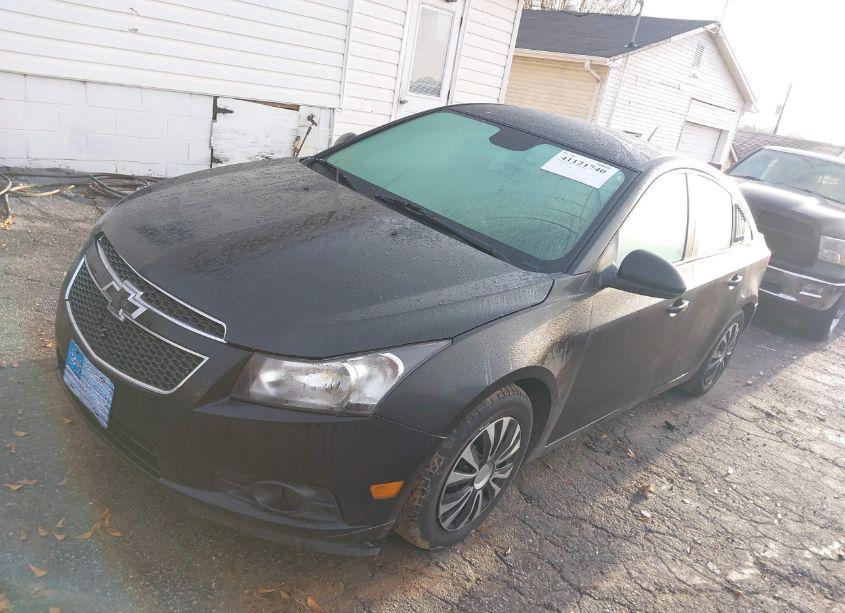 Photo 2 of 2013 Chevrolet Cruze LS AUTO (VIN 1G1PA5SH8D7160001)