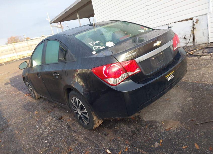 Photo 3 of 2013 Chevrolet Cruze LS AUTO (VIN 1G1PA5SH8D7160001)