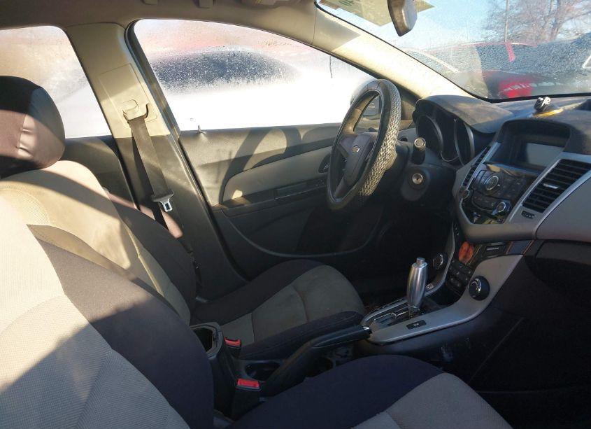 Photo 5 of 2013 Chevrolet Cruze LS AUTO (VIN 1G1PA5SH8D7160001)