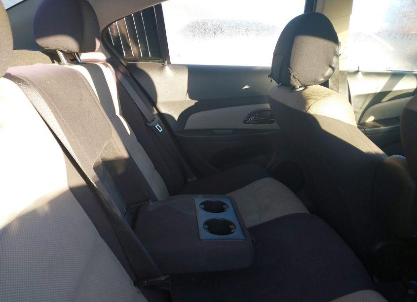 Photo 8 of 2013 Chevrolet Cruze LS AUTO (VIN 1G1PA5SH8D7160001)