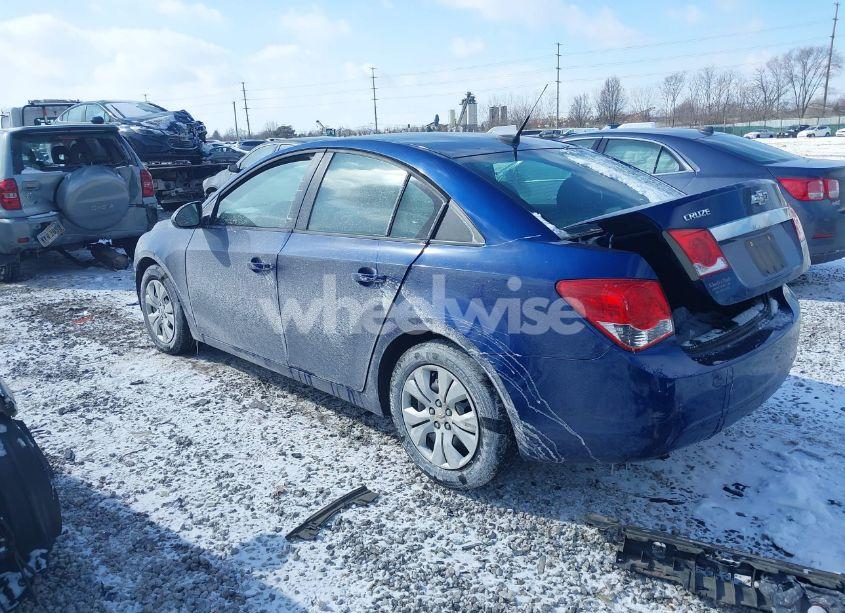 Photo 3 of 2013 Chevrolet Cruze LS AUTO (VIN 1G1PA5SH8D7176246)