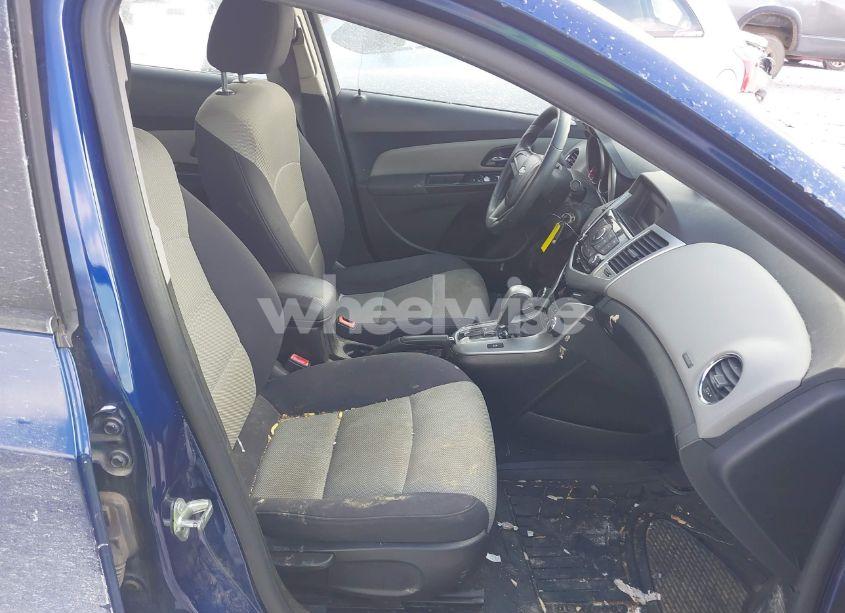 Photo 5 of 2013 Chevrolet Cruze LS AUTO (VIN 1G1PA5SH8D7176246)