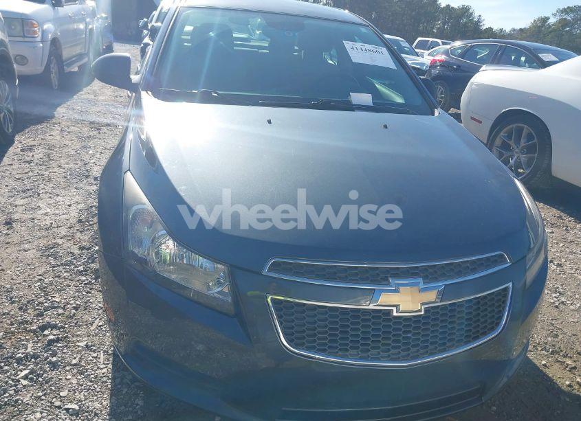 Photo 13 of 2013 Chevrolet Cruze LS AUTO (VIN 1G1PA5SH8D7185030)