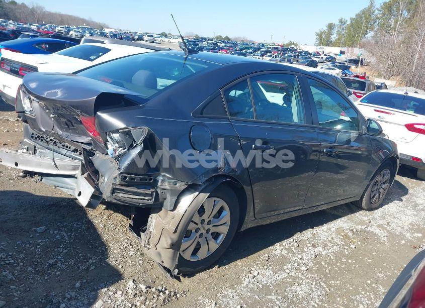 Photo 14 of 2013 Chevrolet Cruze LS AUTO (VIN 1G1PA5SH8D7185030)