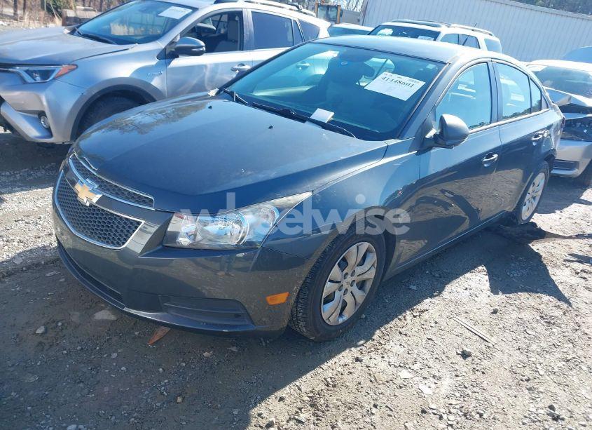Photo 2 of 2013 Chevrolet Cruze LS AUTO (VIN 1G1PA5SH8D7185030)