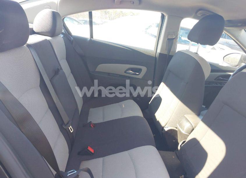 Photo 8 of 2013 Chevrolet Cruze LS AUTO (VIN 1G1PA5SH8D7185030)