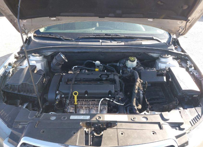 Photo 10 of 2013 Chevrolet Cruze LS AUTO (VIN 1G1PA5SH8D7231732)