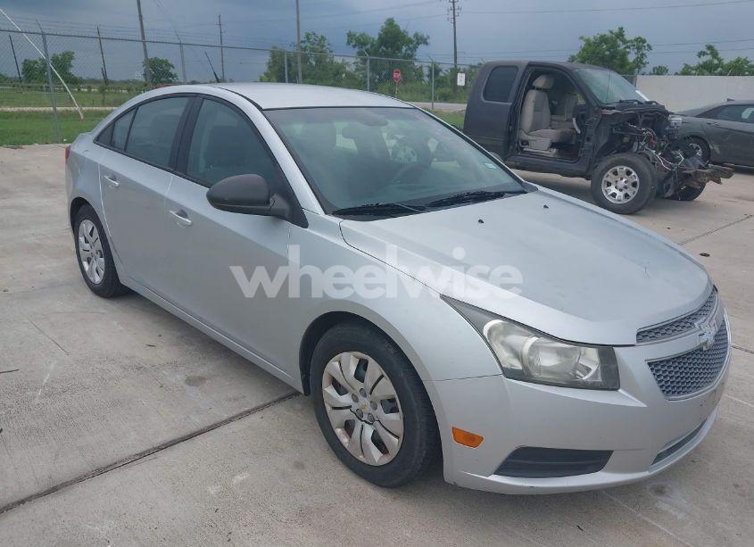 2013 Chevrolet Cruze LS AUTO (VIN 1G1PA5SH8D7245369) main photo