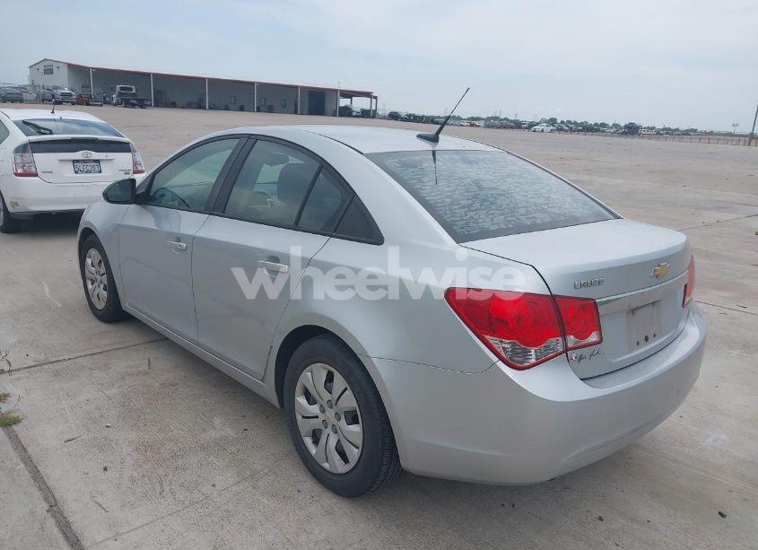 Photo 3 of 2013 Chevrolet Cruze LS AUTO (VIN 1G1PA5SH8D7245369)