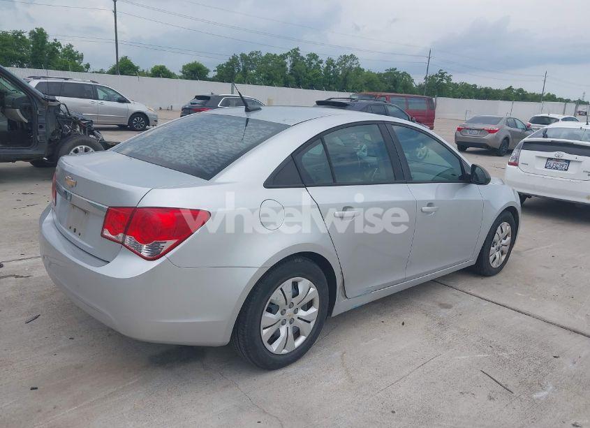 Photo 4 of 2013 Chevrolet Cruze LS AUTO (VIN 1G1PA5SH8D7245369)