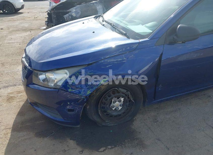 Photo 6 of 2013 Chevrolet Cruze LS AUTO (VIN 1G1PA5SH8D7307305)