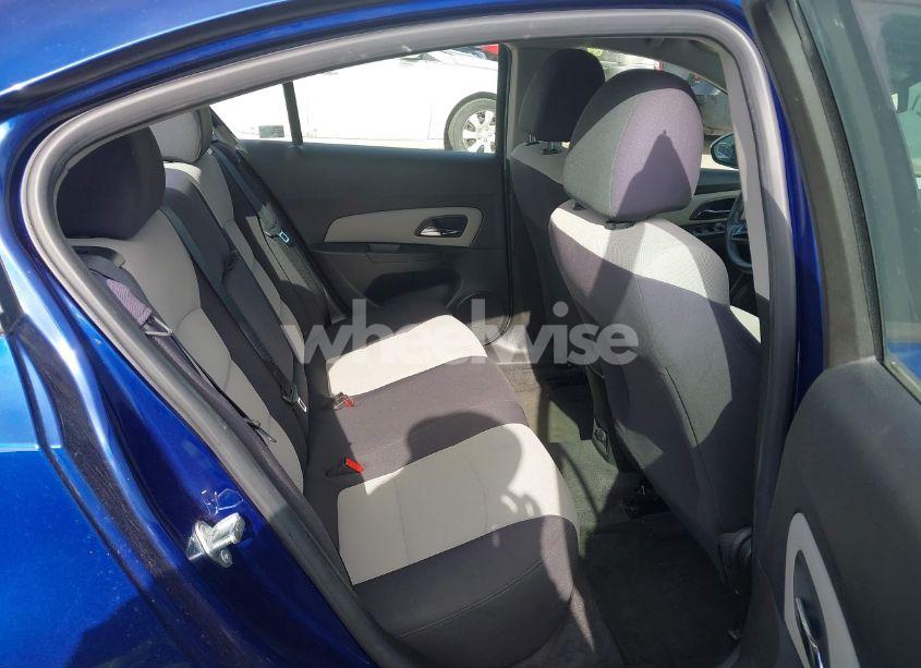 Photo 8 of 2013 Chevrolet Cruze LS AUTO (VIN 1G1PA5SH8D7307305)