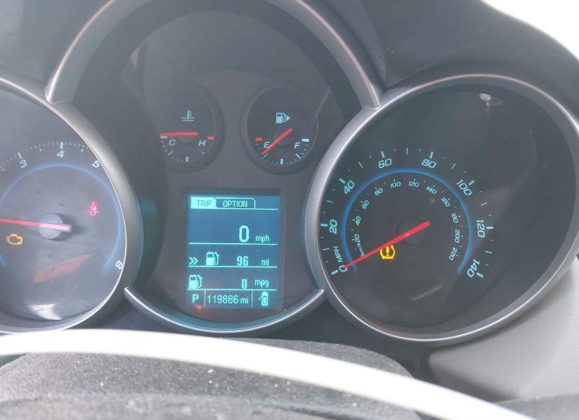 Photo 7 of 2014 Chevrolet Cruze LS AUTO (VIN 1G1PA5SH8E7152420)