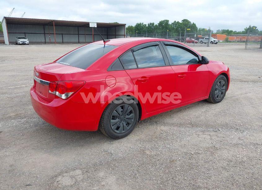 Photo 4 of 2014 Chevrolet Cruze LS AUTO (VIN 1G1PA5SH8E7173672)
