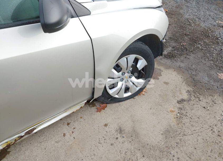 Photo 19 of 2014 Chevrolet Cruze LS AUTO (VIN 1G1PA5SH8E7190942)