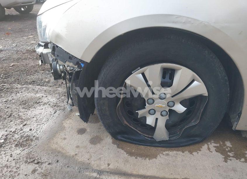 Photo 20 of 2014 Chevrolet Cruze LS AUTO (VIN 1G1PA5SH8E7190942)