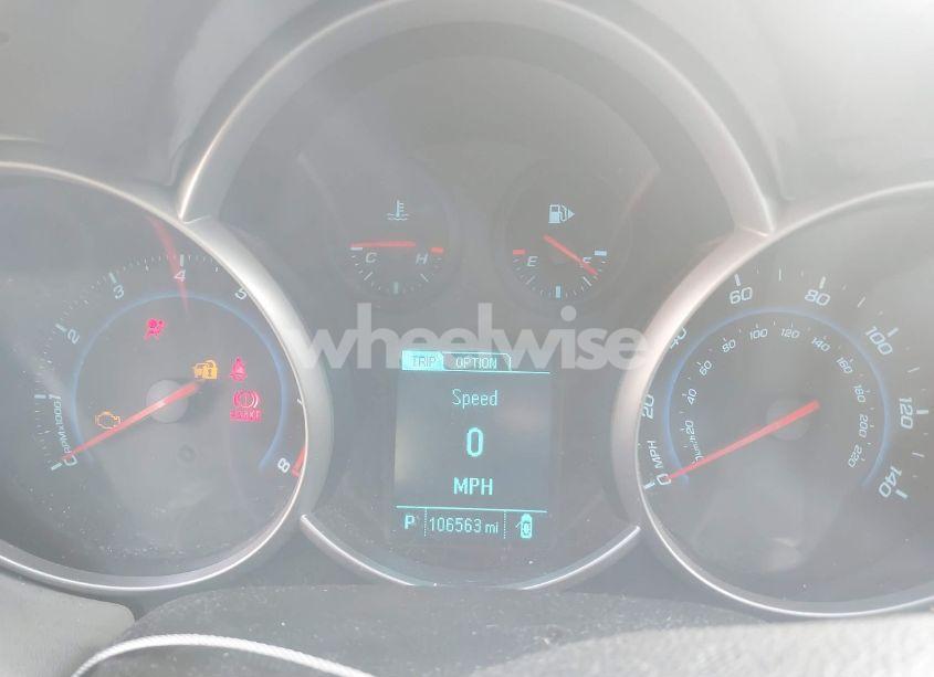 Photo 7 of 2014 Chevrolet Cruze LS AUTO (VIN 1G1PA5SH8E7190942)