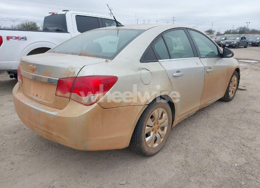 Photo 4 of 2014 Chevrolet Cruze LS AUTO (VIN 1G1PA5SH8E7211594)