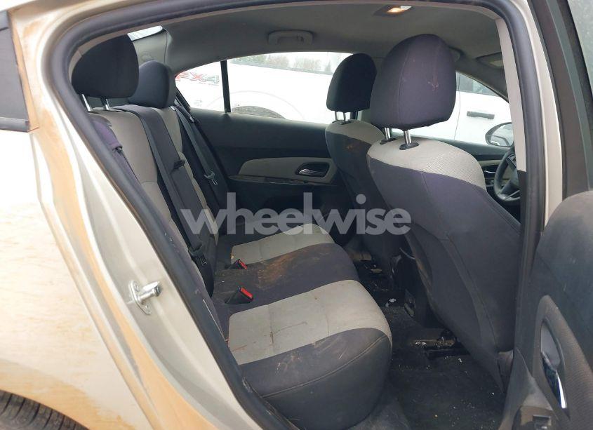 Photo 8 of 2014 Chevrolet Cruze LS AUTO (VIN 1G1PA5SH8E7211594)