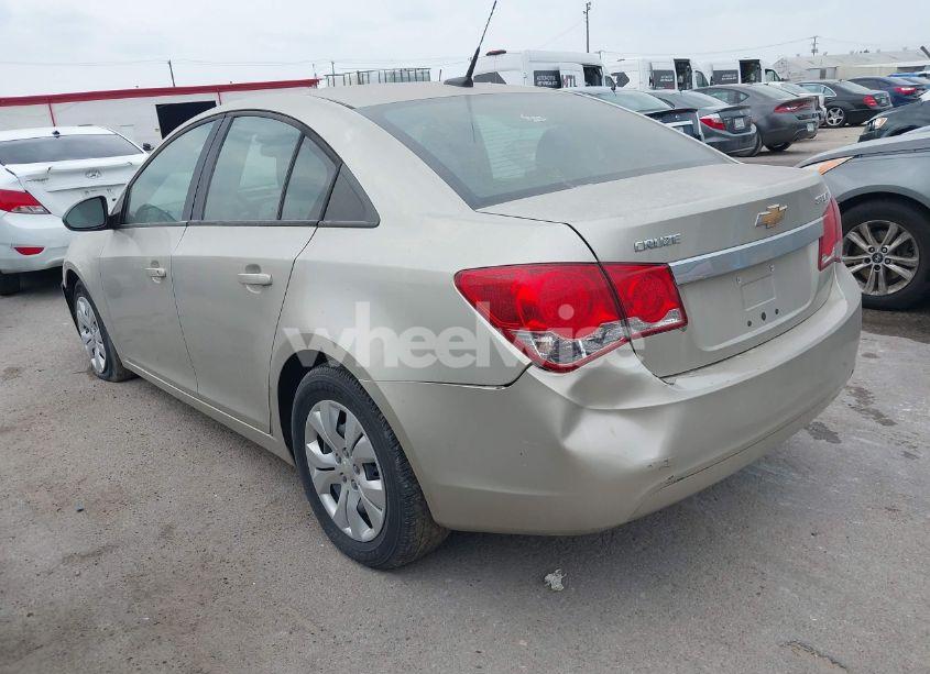 Photo 3 of 2014 Chevrolet Cruze LS AUTO (VIN 1G1PA5SH8E7230310)