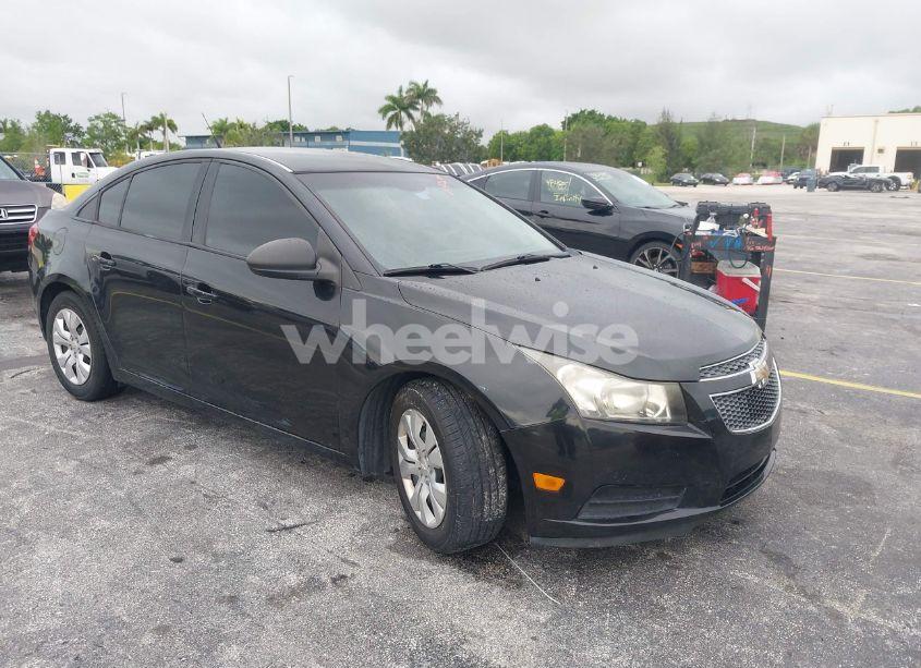 2014 Chevrolet Cruze LS AUTO (VIN 1G1PA5SH8E7243705) main photo