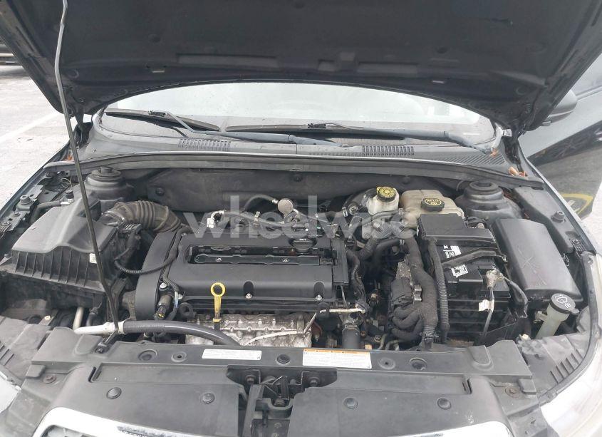 Photo 10 of 2014 Chevrolet Cruze LS AUTO (VIN 1G1PA5SH8E7243705)