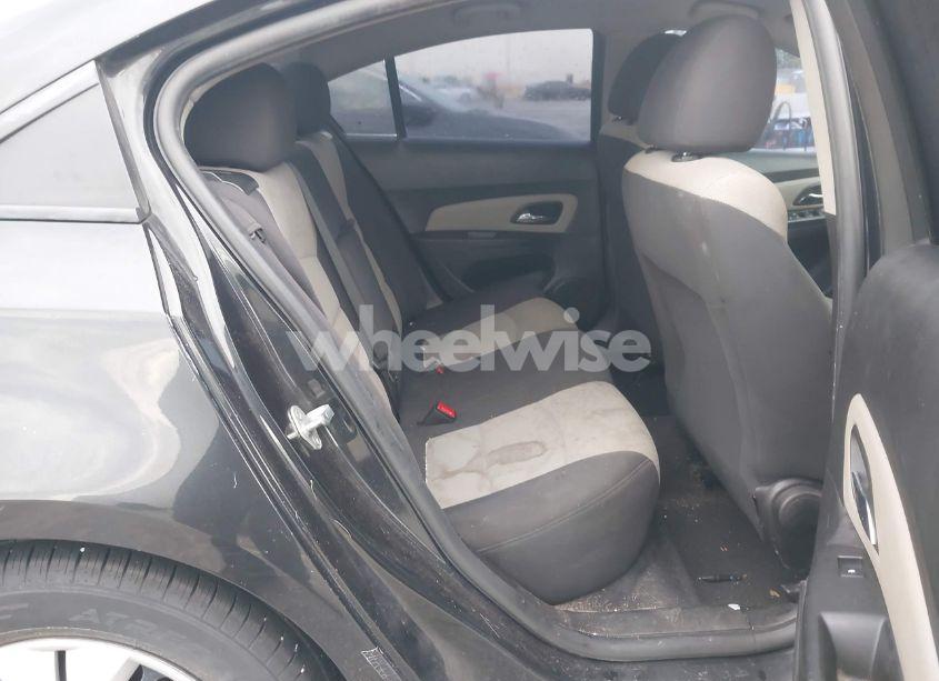 Photo 8 of 2014 Chevrolet Cruze LS AUTO (VIN 1G1PA5SH8E7243705)