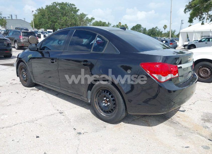 Photo 3 of 2014 Chevrolet Cruze LS AUTO (VIN 1G1PA5SH8E7267065)