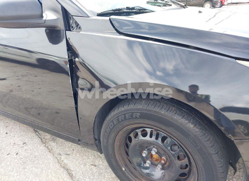 Photo 6 of 2014 Chevrolet Cruze LS AUTO (VIN 1G1PA5SH8E7267065)