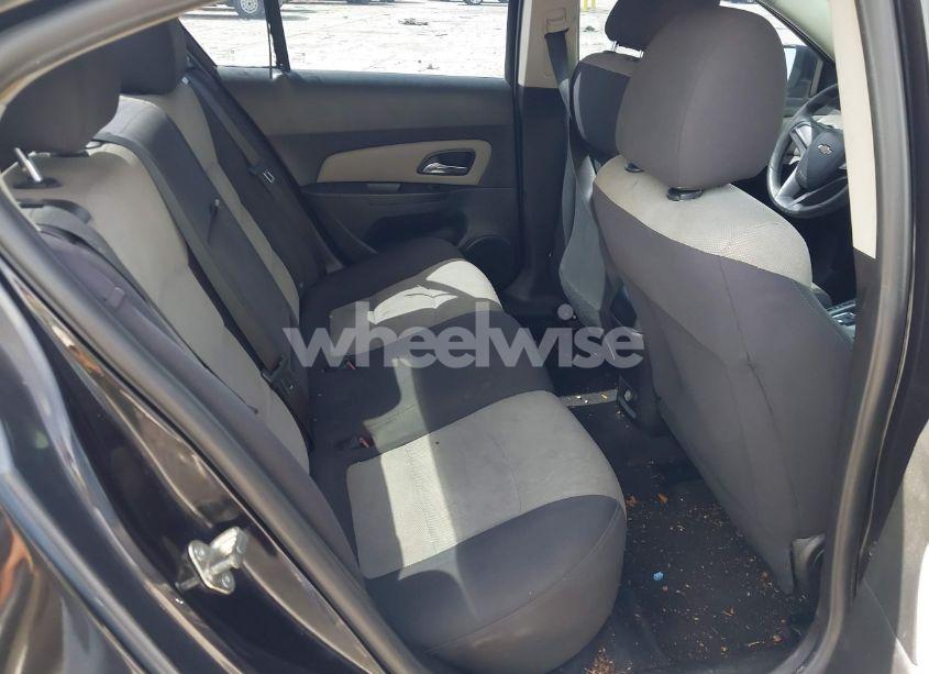 Photo 8 of 2014 Chevrolet Cruze LS AUTO (VIN 1G1PA5SH8E7267065)