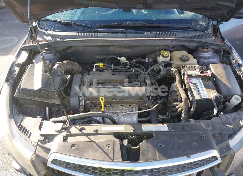 Photo 10 of 2014 Chevrolet Cruze LS AUTO (VIN 1G1PA5SH8E7315096)