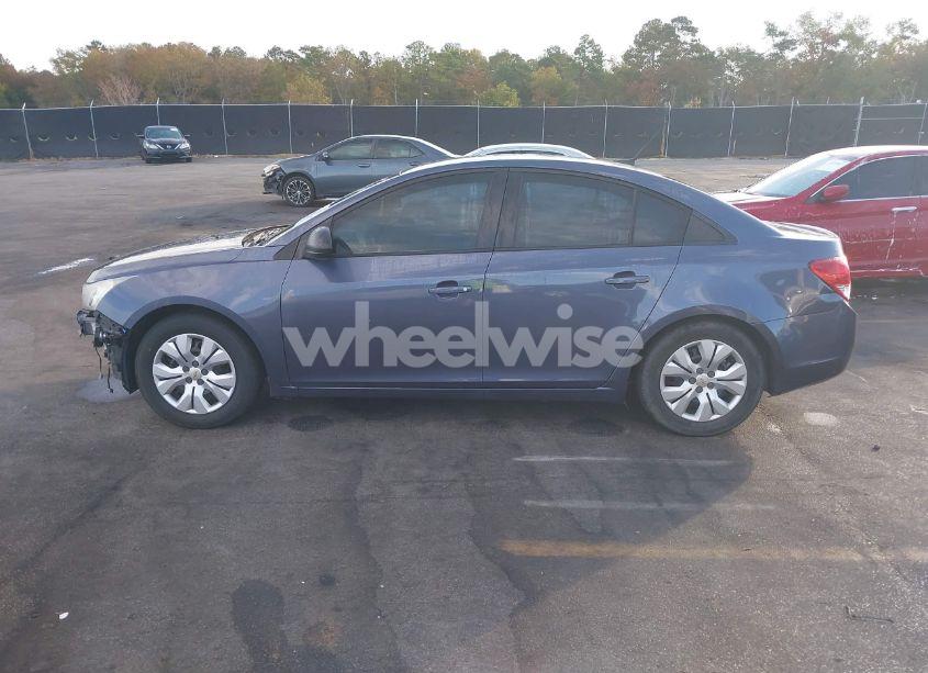 Photo 15 of 2014 Chevrolet Cruze LS AUTO (VIN 1G1PA5SH8E7315096)