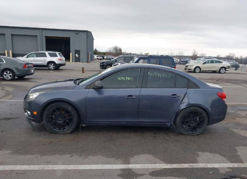 Photo 14 of 2014 Chevrolet Cruze LS AUTO (VIN 1G1PA5SH8E7345425)