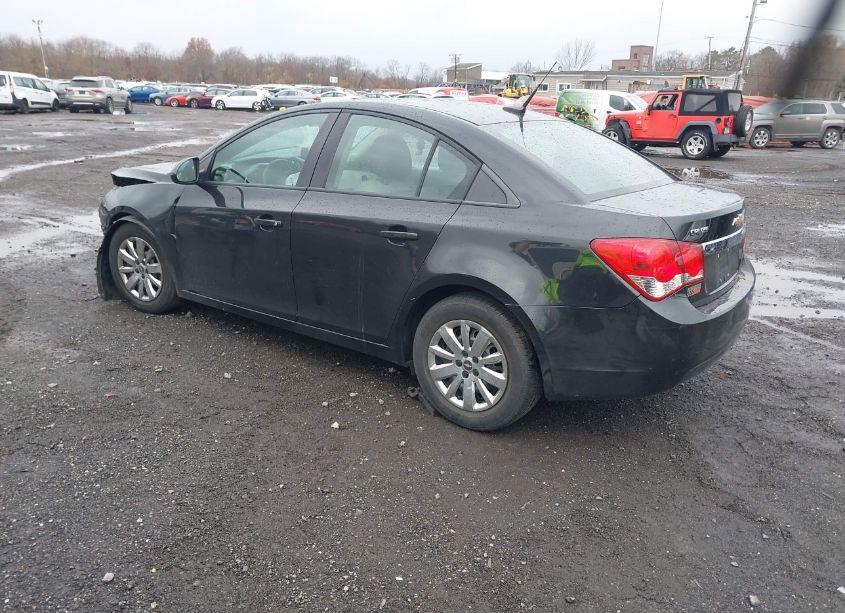Photo 3 of 2014 Chevrolet Cruze LS AUTO (VIN 1G1PA5SH8E7406904)
