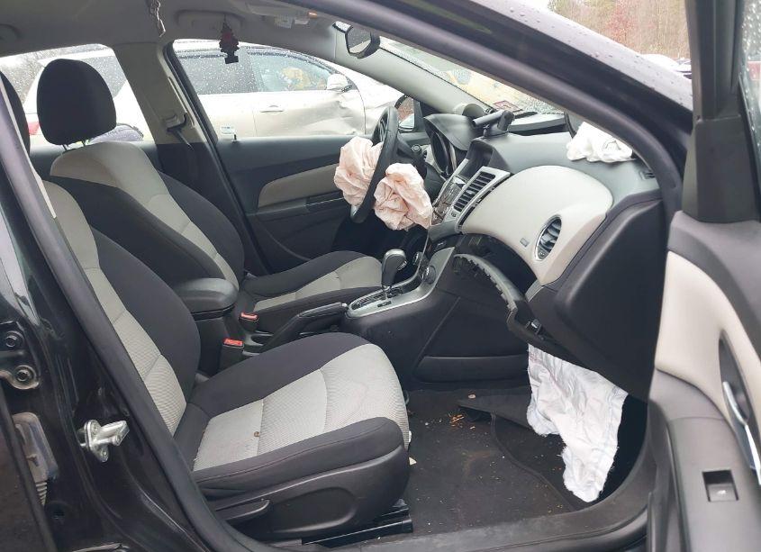 Photo 5 of 2014 Chevrolet Cruze LS AUTO (VIN 1G1PA5SH8E7406904)