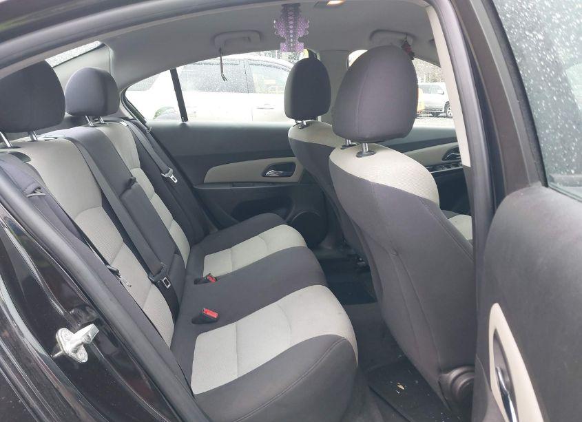 Photo 8 of 2014 Chevrolet Cruze LS AUTO (VIN 1G1PA5SH8E7406904)