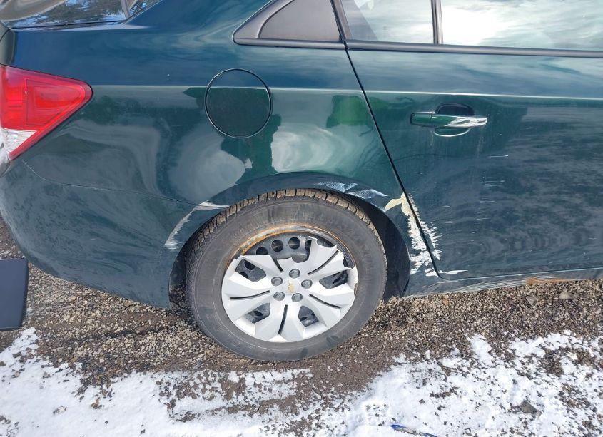 Photo 18 of 2014 Chevrolet Cruze LS AUTO (VIN 1G1PA5SH8E7463118)