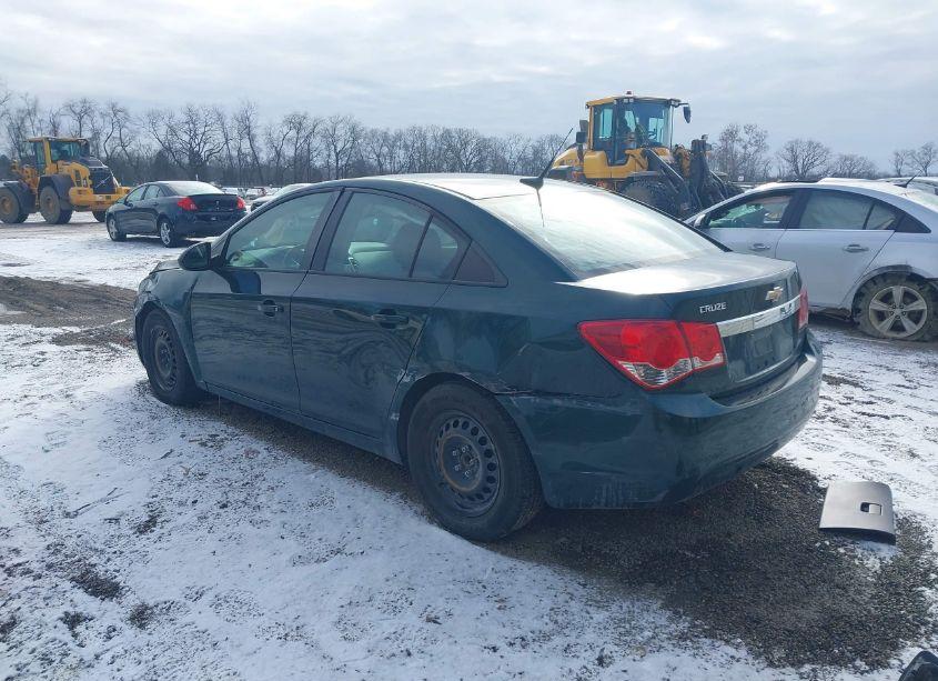 Photo 3 of 2014 Chevrolet Cruze LS AUTO (VIN 1G1PA5SH8E7463118)