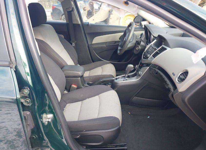 Photo 5 of 2014 Chevrolet Cruze LS AUTO (VIN 1G1PA5SH8E7463118)