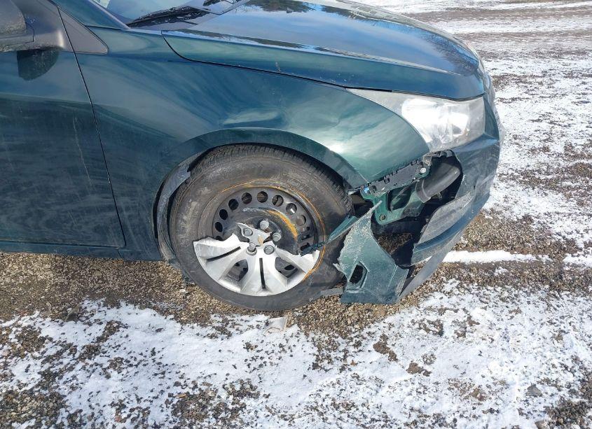 Photo 6 of 2014 Chevrolet Cruze LS AUTO (VIN 1G1PA5SH8E7463118)