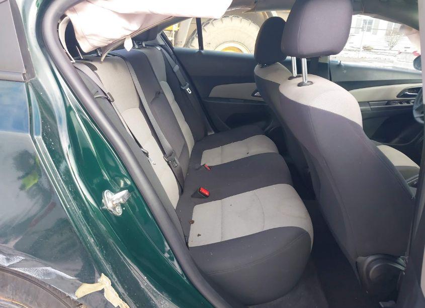 Photo 8 of 2014 Chevrolet Cruze LS AUTO (VIN 1G1PA5SH8E7463118)