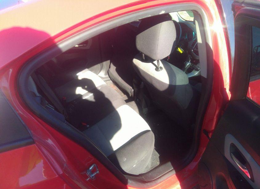 Photo 8 of 2014 Chevrolet Cruze LS AUTO (VIN 1G1PA5SH8E7464415)